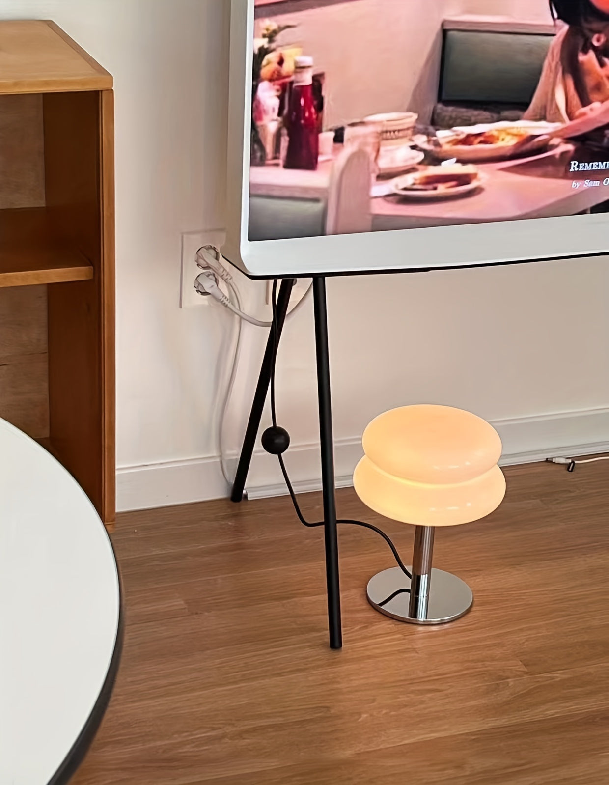 Lámpara de mesa de vidrio regulable - Disponible en 5 colores – Luz ambiental LED con conexión USB, diseño moderno para dormitorio, sala de estar u oficina