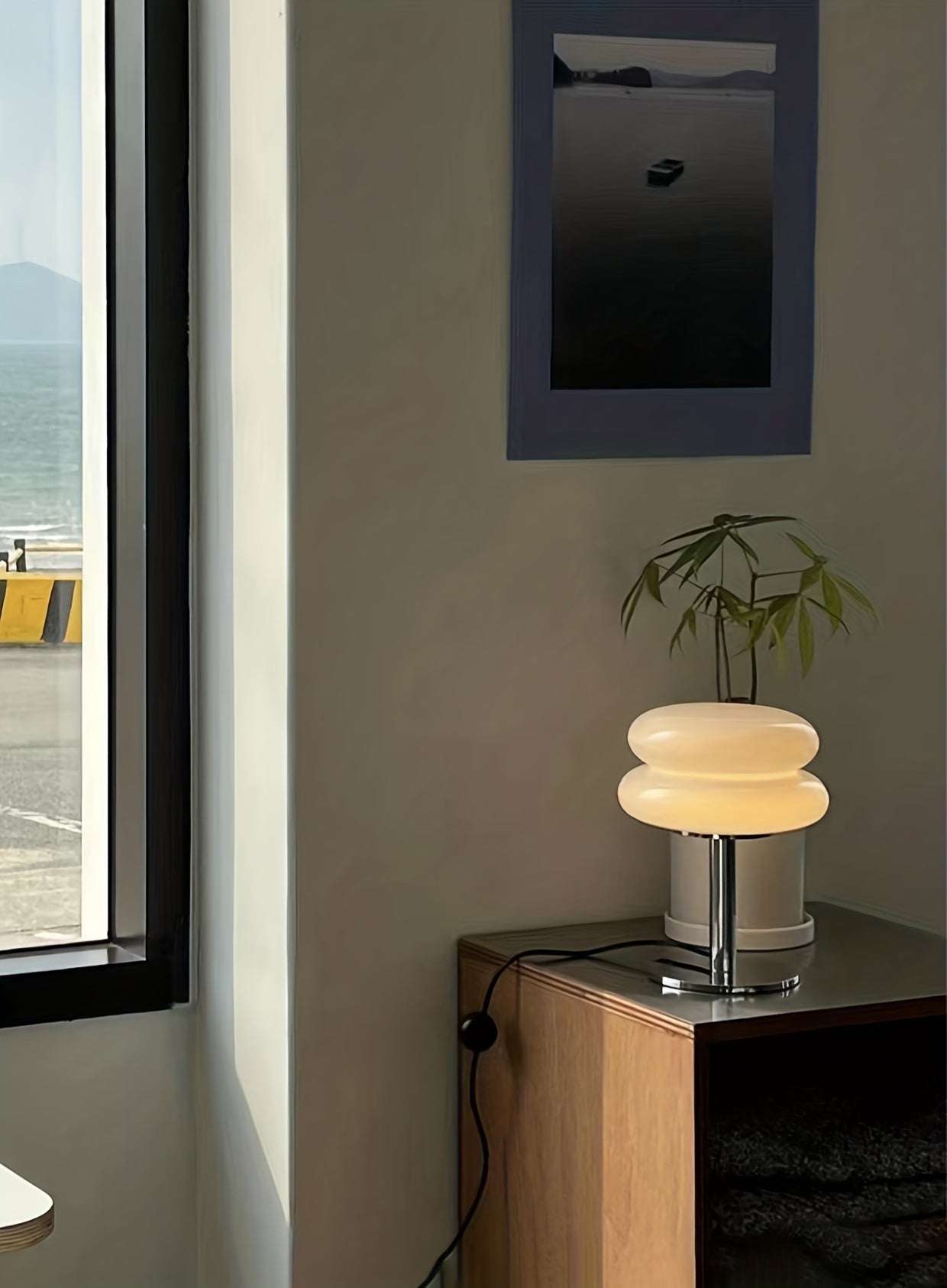 Lámpara de mesa de vidrio regulable - Disponible en 5 colores – Luz ambiental LED con conexión USB, diseño moderno para dormitorio, sala de estar u oficina