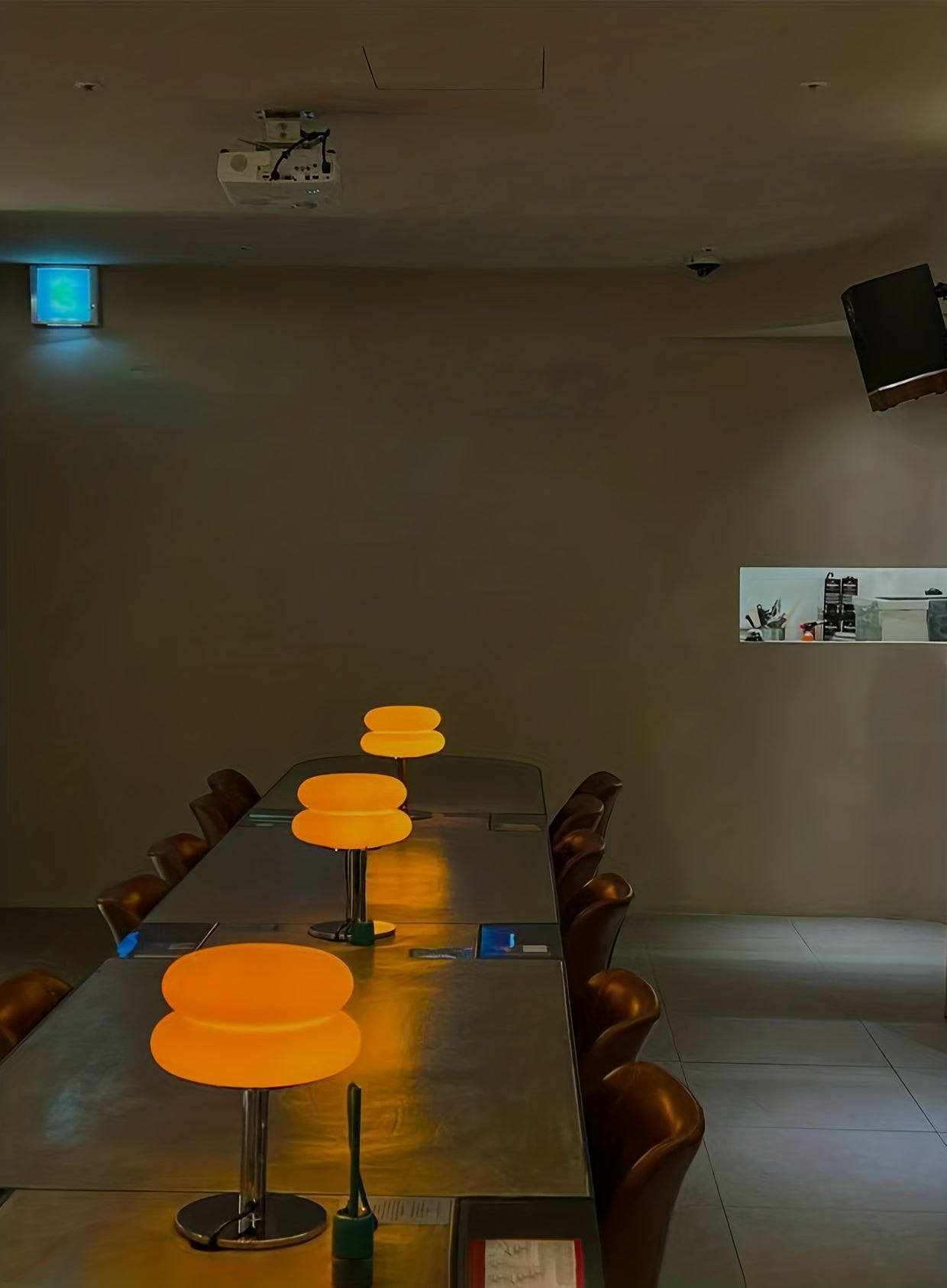 Lámpara de mesa de vidrio regulable - Disponible en 5 colores – Luz ambiental LED con conexión USB, diseño moderno para dormitorio, sala de estar u oficina