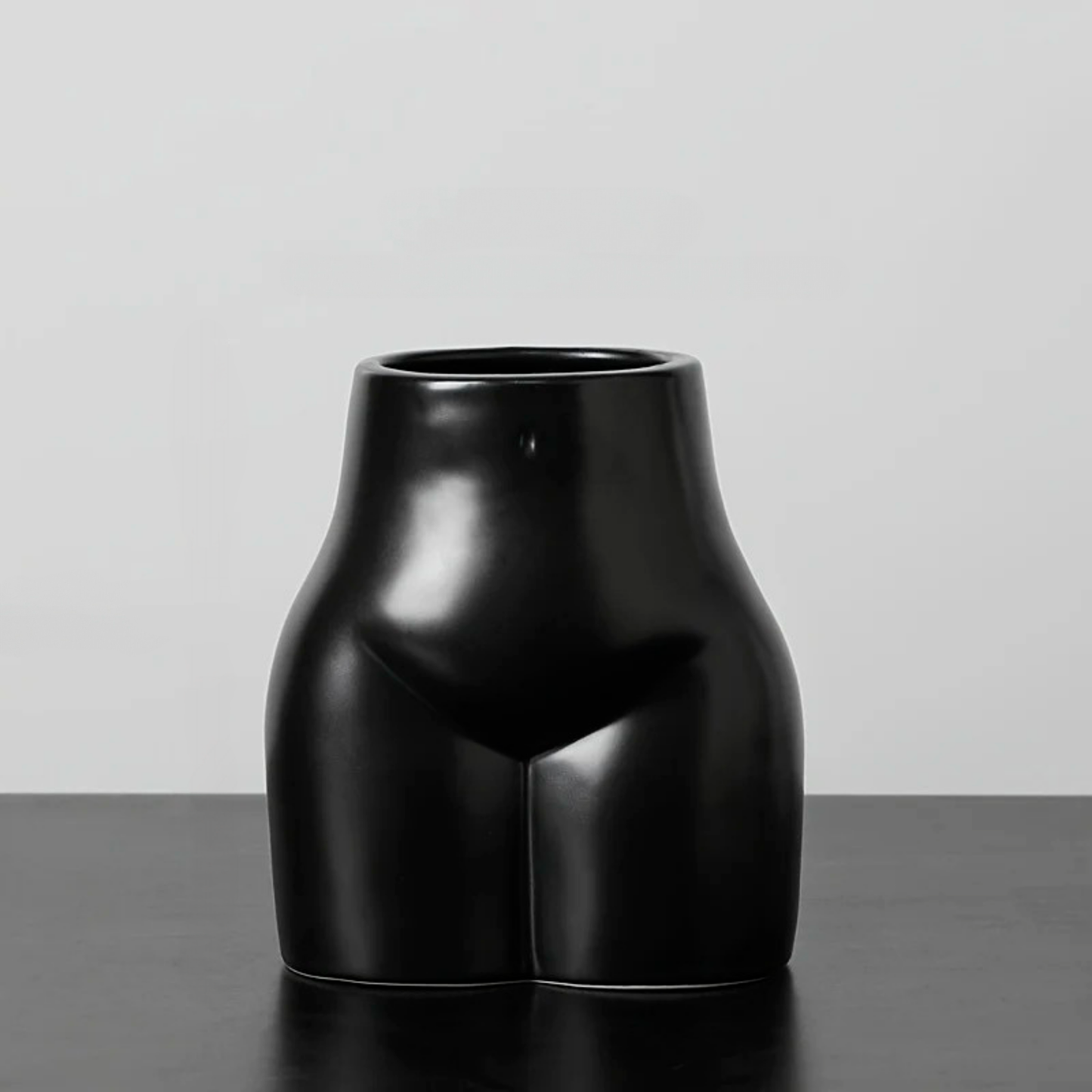 Jarrón decorativo de cerámica negro mate - Disponible en 2 formatos - Diseño de curvas suaves estilo Art Déco