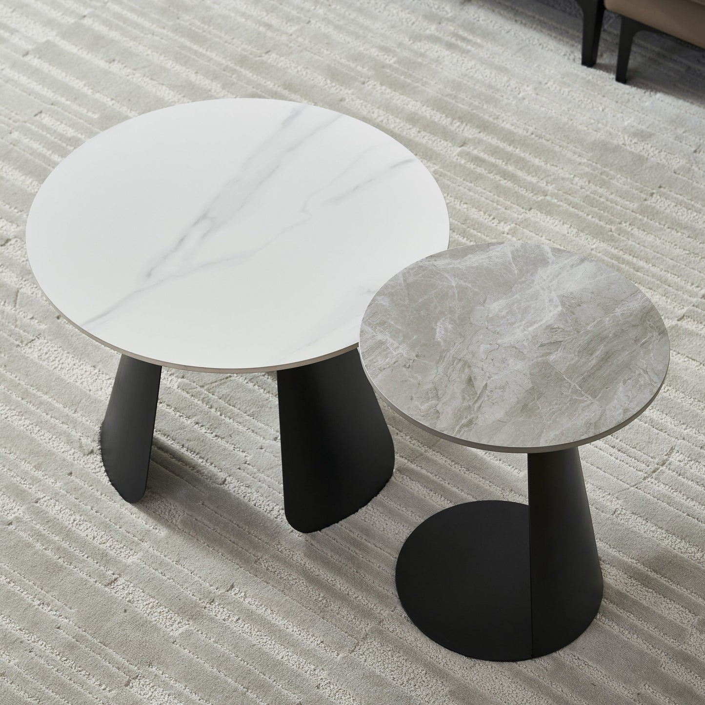2 PIEZAS - Set de 2 mesas auxiliares estilo minimalista - Diseño multifuncional - Sobre de piedra y patas metálicas
