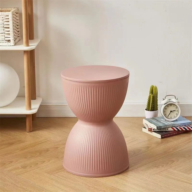 Mesa auxiliar o taburete diseño multifuncional en 10 colores - Diseño en forma de reloj de arena, plástico
