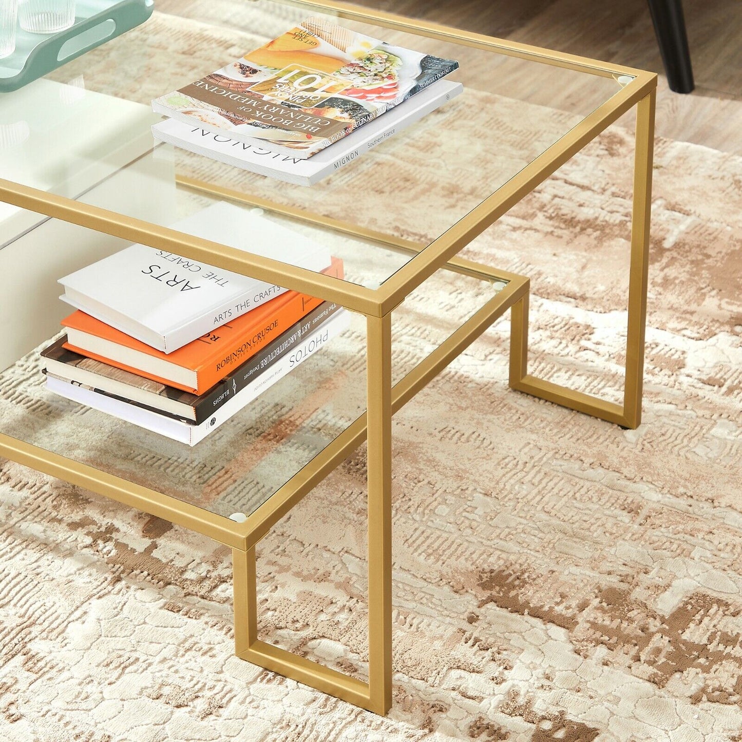 Mesa de centro con dos niveles para sala de estar o salón estilo vintage / contemporáneo - Sobre de vidrio y estructura metálica dorada