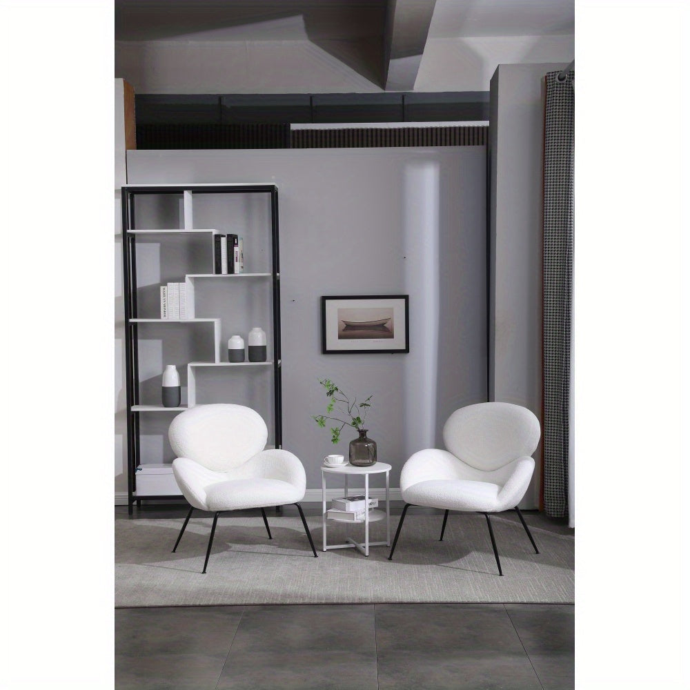 Silla icónica de estilo moderno para salones, sala de estar, tocador u oficina con reposabrazos y respaldo curvo - Tapizado en blanco y estructura metálica en negro