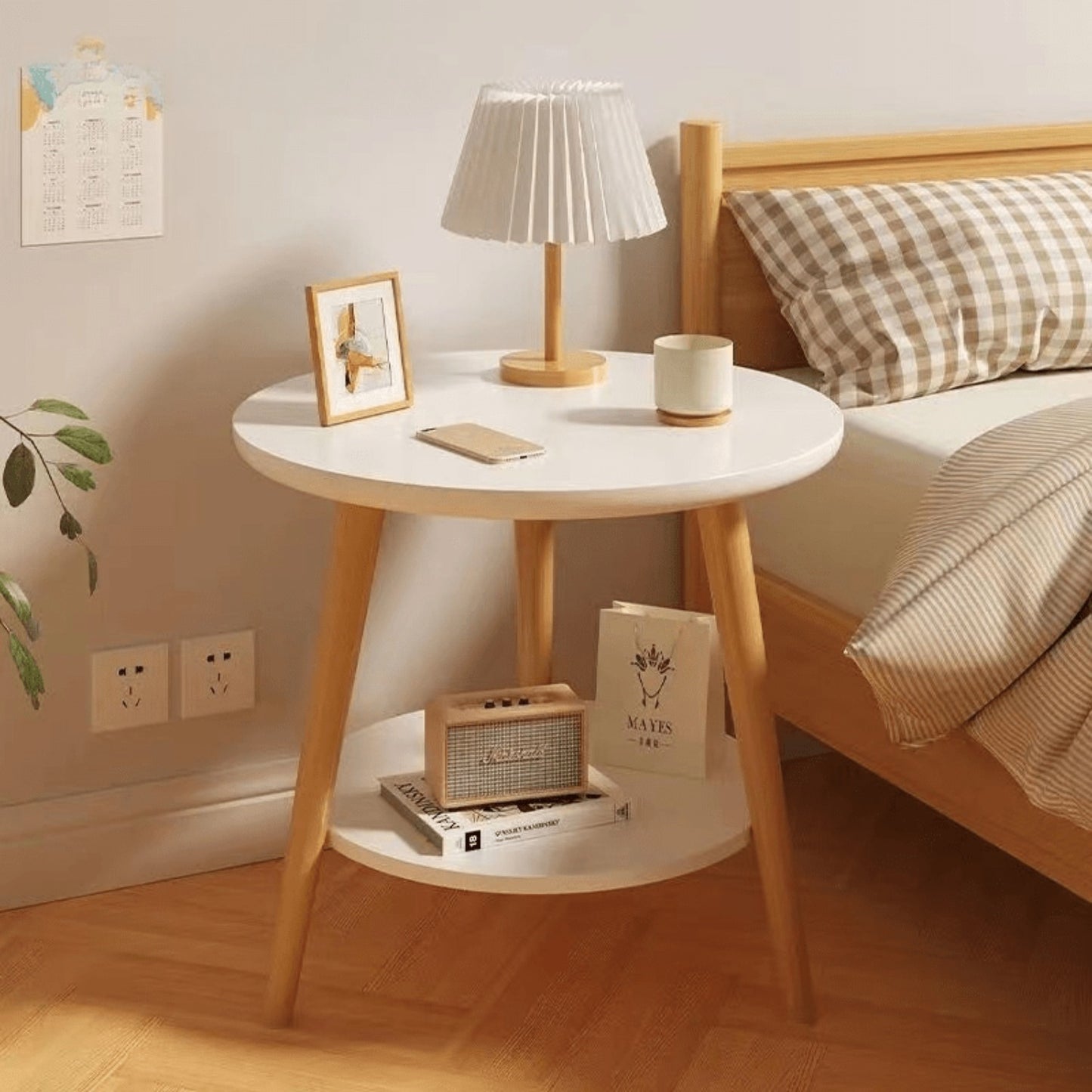 Mesa de café redonda de dos niveles estilo nórdico - Madera maciza, diseño blanco y madera, ideal para mesita de noche o auxiliar, con estante en la base
