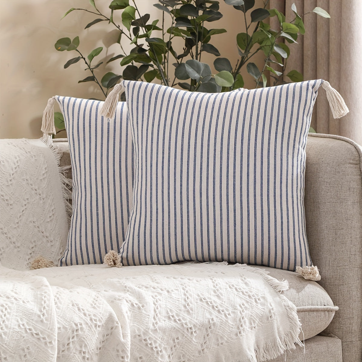 2 PIEZAS – Conjunto de 2 fundas de cojín estilo tradicional con patrón a rayas y borlas decorativas, disponible en 5 colores – 100% poliéster tejido, 45x45cm