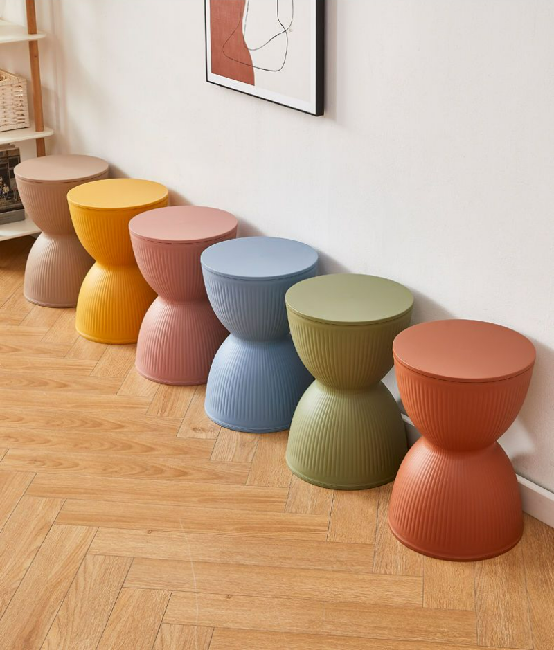 Mesa auxiliar o taburete diseño multifuncional en 10 colores - Diseño en forma de reloj de arena, plástico