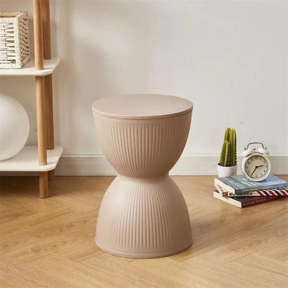 Mesa auxiliar o taburete diseño multifuncional en 10 colores - Diseño en forma de reloj de arena, plástico