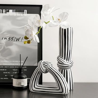 Jarrón decorativo de cerámica a rayas - Diseño de Nudo moderno y sofisticado disponible en dos variantes
